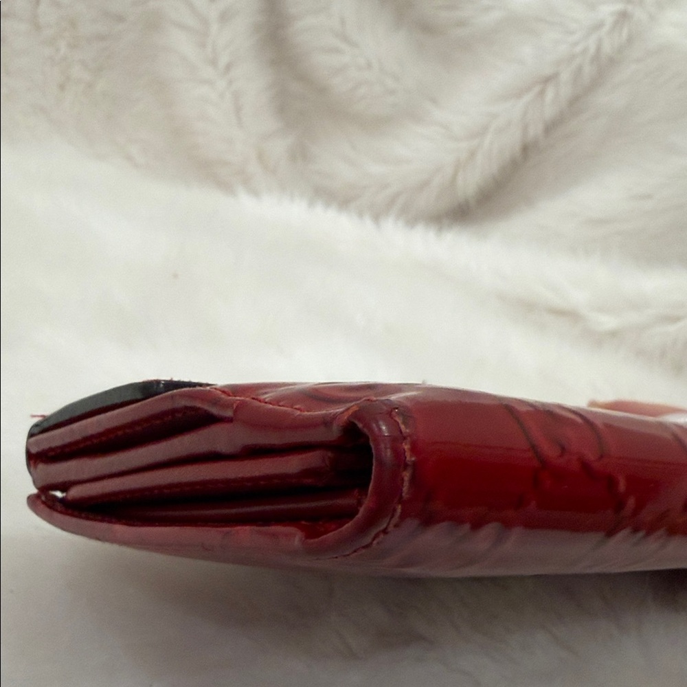 Gucci red patent leather wallet heart closure - Picture 4 of 16